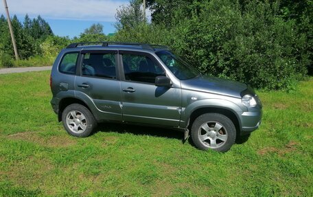 Chevrolet Niva I рестайлинг, 2012 год, 620 000 рублей, 3 фотография