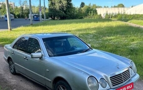 Mercedes-Benz E-Класс, 1997 год, 250 000 рублей, 2 фотография