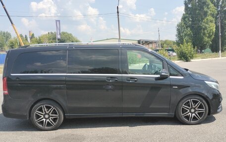 Mercedes-Benz V-Класс, 2017 год, 5 100 000 рублей, 3 фотография