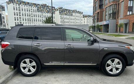 Toyota Highlander III, 2012 год, 2 980 000 рублей, 3 фотография