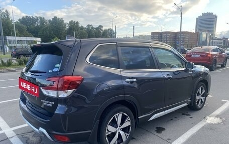 Subaru Forester, 2018 год, 2 570 000 рублей, 5 фотография