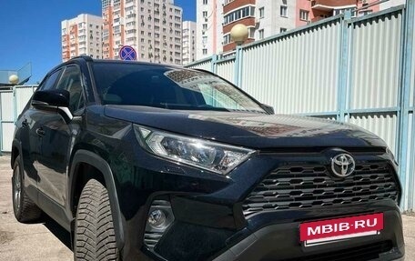 Toyota RAV4, 2021 год, 3 500 000 рублей, 3 фотография