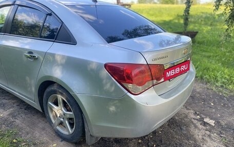 Chevrolet Cruze II, 2010 год, 550 000 рублей, 6 фотография