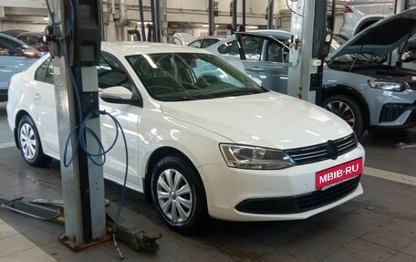 Volkswagen Jetta VI, 2014 год, 1 060 000 рублей, 2 фотография