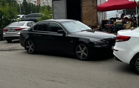 BMW 5 серия, 2004 год, 870 000 рублей, 2 фотография