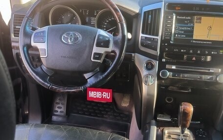 Toyota Land Cruiser 200, 2012 год, 2 750 000 рублей, 3 фотография