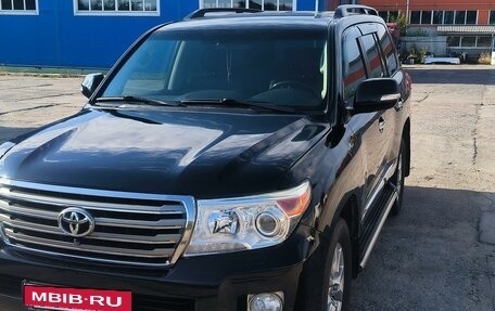 Toyota Land Cruiser 200, 2012 год, 2 750 000 рублей, 9 фотография