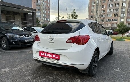 Opel Astra J, 2014 год, 960 000 рублей, 5 фотография