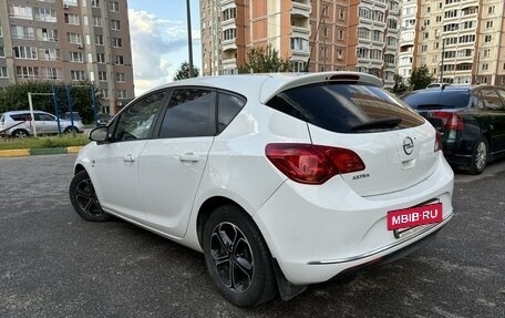 Opel Astra J, 2014 год, 960 000 рублей, 6 фотография