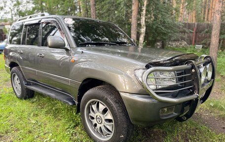 Toyota Land Cruiser 100 рестайлинг 2, 1998 год, 1 650 000 рублей, 1 фотография