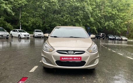 Hyundai Solaris II рестайлинг, 2012 год, 825 000 рублей, 2 фотография