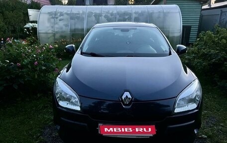 Renault Megane III, 2012 год, 915 000 рублей, 2 фотография