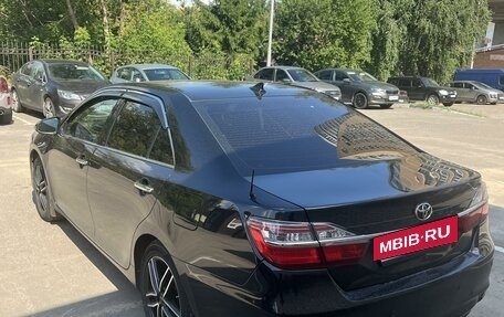 Toyota Camry, 2017 год, 2 025 000 рублей, 4 фотография