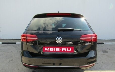 Volkswagen Passat B8 рестайлинг, 2014 год, 1 690 000 рублей, 7 фотография