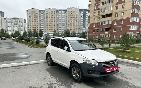 Toyota RAV4, 2011 год, 1 200 000 рублей, 2 фотография