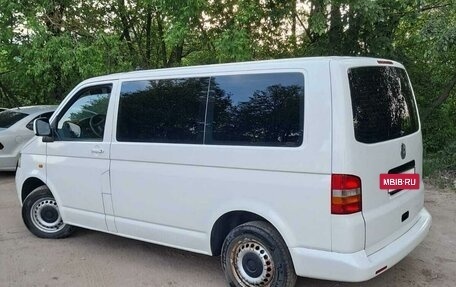 Volkswagen Transporter T5 рестайлинг, 2004 год, 1 000 000 рублей, 3 фотография