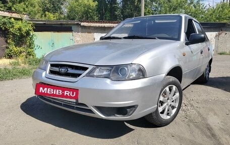 Daewoo Nexia I рестайлинг, 2010 год, 300 000 рублей, 3 фотография