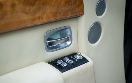 Rolls-Royce Phantom VII рестайлинг, 2003 год, 14 500 000 рублей, 32 фотография