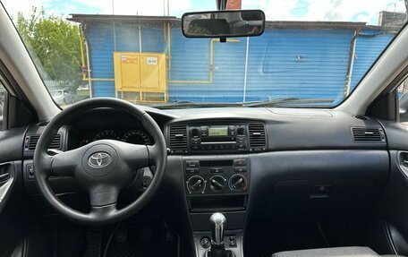 Toyota Corolla, 2004 год, 575 000 рублей, 11 фотография