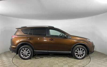 Toyota RAV4, 2018 год, 2 850 000 рублей, 4 фотография