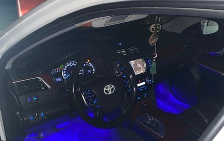 Toyota Camry, 2014 год, 1 930 000 рублей, 7 фотография