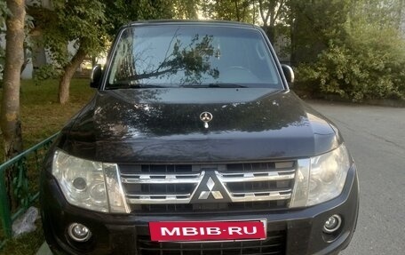 Mitsubishi Pajero IV, 2012 год, 3 000 000 рублей, 2 фотография