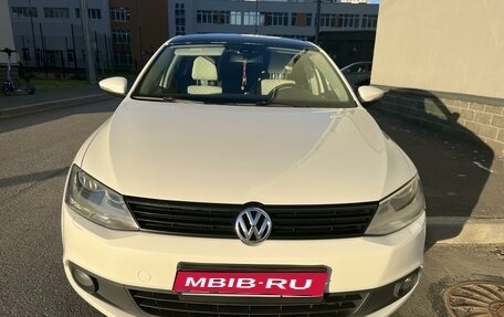 Volkswagen Jetta VI, 2012 год, 1 080 000 рублей, 1 фотография