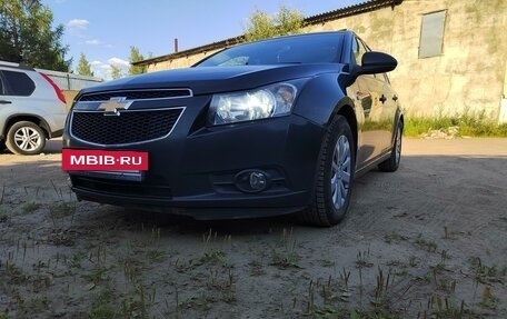 Chevrolet Cruze II, 2012 год, 999 000 рублей, 4 фотография