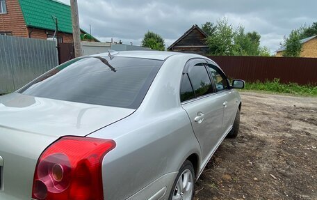 Toyota Avensis III рестайлинг, 2003 год, 720 000 рублей, 10 фотография