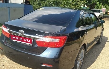 Toyota Camry, 2012 год, 2 200 000 рублей, 4 фотография