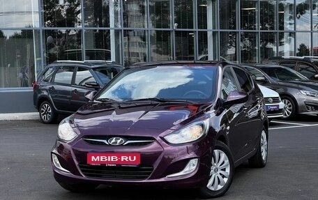 Hyundai Solaris II рестайлинг, 2012 год, 895 000 рублей, 1 фотография