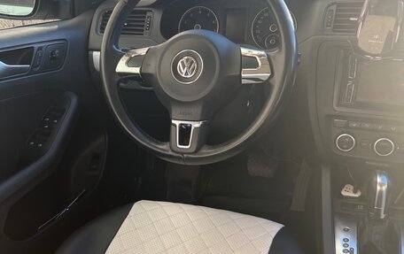 Volkswagen Jetta VI, 2012 год, 1 080 000 рублей, 8 фотография