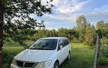 Nissan Presage I, 2001 год, 600 000 рублей, 1 фотография