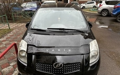 Toyota Yaris III рестайлинг, 2007 год, 730 000 рублей, 1 фотография