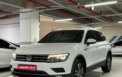 Volkswagen Tiguan II, 2021 год, 2 580 000 рублей, 1 фотография