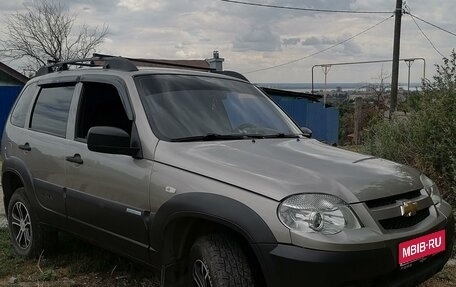 Chevrolet Niva I рестайлинг, 2011 год, 650 000 рублей, 1 фотография