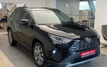 Toyota RAV4, 2021 год, 3 600 000 рублей, 1 фотография