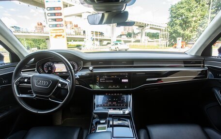 Audi A8, 2018 год, 7 700 000 рублей, 10 фотография