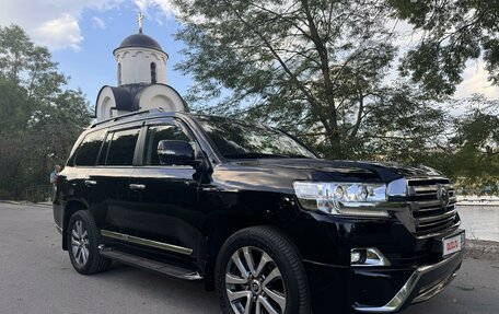 Toyota Land Cruiser 200, 2018 год, 7 450 000 рублей, 4 фотография