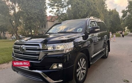 Toyota Land Cruiser 200, 2018 год, 7 450 000 рублей, 11 фотография