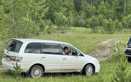 Nissan Presage I, 2001 год, 600 000 рублей, 4 фотография