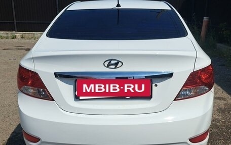 Hyundai Solaris II рестайлинг, 2012 год, 700 000 рублей, 4 фотография