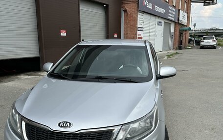 KIA Rio III рестайлинг, 2014 год, 940 000 рублей, 2 фотография