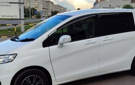 Honda Freed I, 2013 год, 1 280 000 рублей, 3 фотография