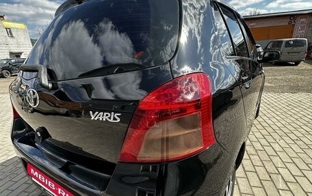 Toyota Yaris III рестайлинг, 2007 год, 730 000 рублей, 19 фотография