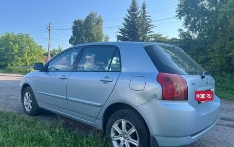 Toyota Corolla, 2004 год, 590 000 рублей, 4 фотография