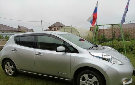 Nissan Leaf I, 2014 год, 890 000 рублей, 2 фотография