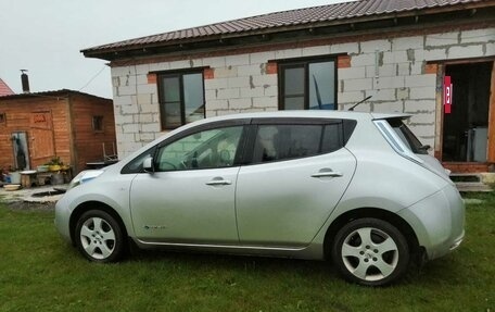 Nissan Leaf I, 2014 год, 890 000 рублей, 3 фотография