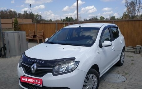 Renault Sandero II рестайлинг, 2015 год, 955 000 рублей, 3 фотография