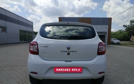 Renault Sandero II рестайлинг, 2015 год, 955 000 рублей, 4 фотография